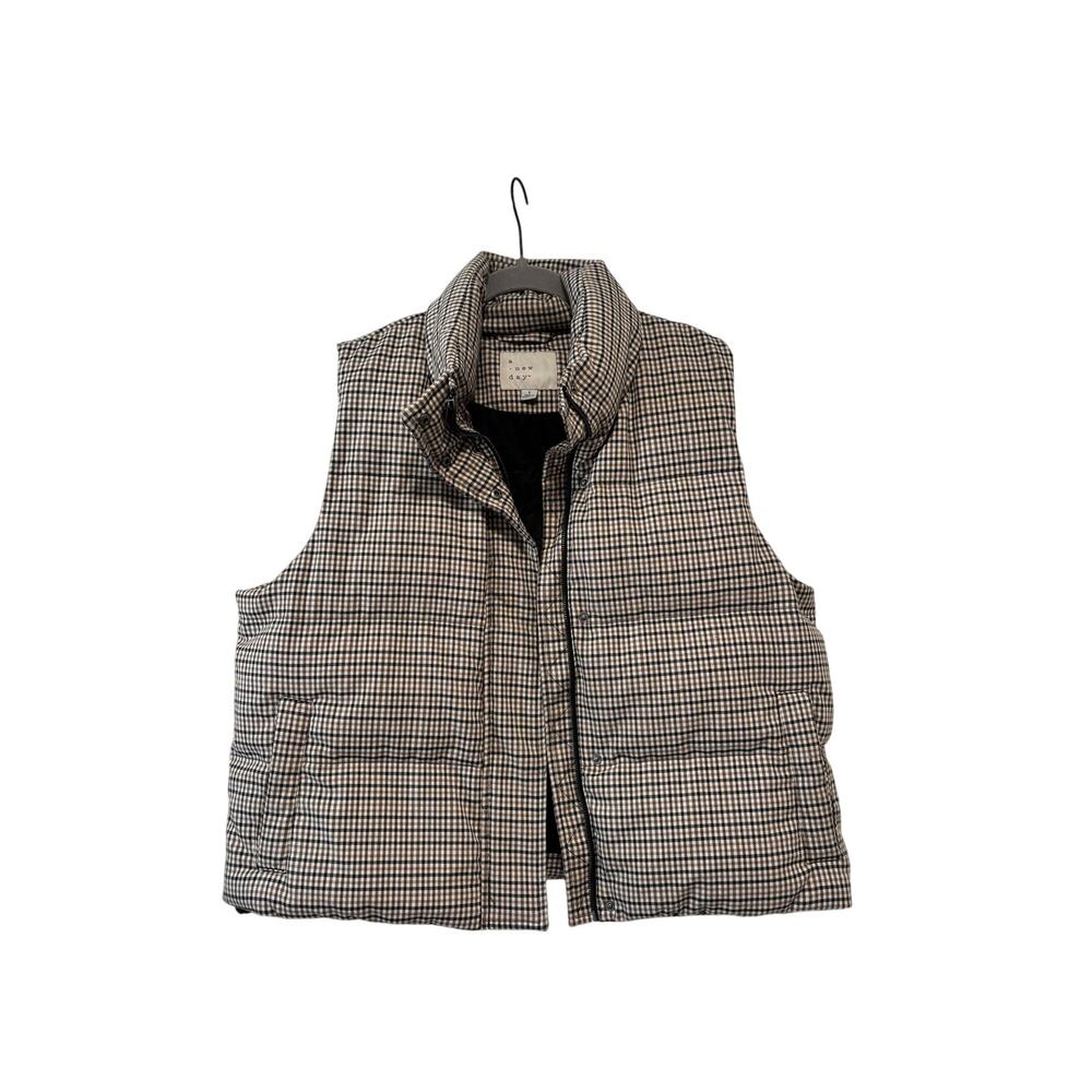 A New Day Women’s Plaid Puffer Vest Beige Brown Black Quilted Snap Zip Jacket - Picture 2 of 9